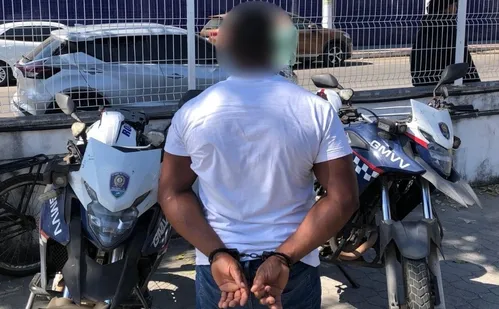 
          Imagem ilustrativa da imagem Foragido da Bahia acusado de matar duas mulheres é preso em Vila Velha
          