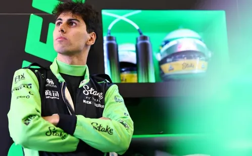 
          Imagem ilustrativa da imagem Fórmula 1: Bortoleto evita pressão na Sauber
          