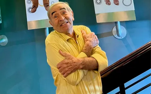 
          Imagem ilustrativa da imagem Humorista Ivo Holanda é internado em hospital de São Paulo
          