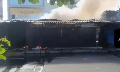 
          Imagem ilustrativa da imagem Incêndio no camelódromo do Recife: o que sabemos até agora
          