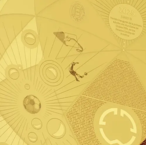 
          Imagem ilustrativa da imagem Infantino, astronomia e autoelogios: o que está gravado no troféu disputado por PSG e Chelsea
          