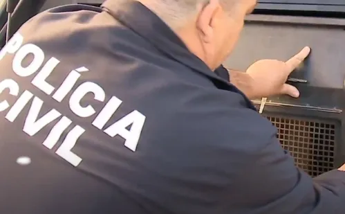 
          Imagem ilustrativa da imagem Jovem reage a assalto após ver namorada sendo abordada por suspeito em Vitória
          