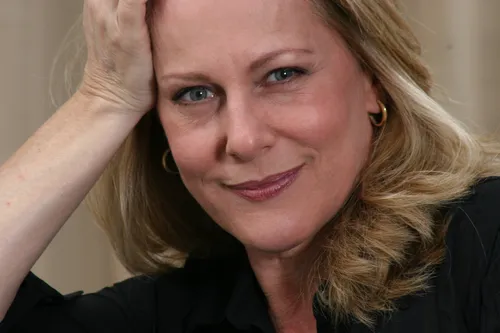 
          Imagem ilustrativa da imagem Lucinha Lins descreve experiência sobrenatural durante gravação de "A Viagem"
          