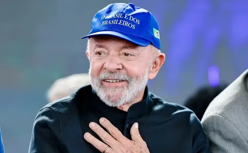 
          Imagem ilustrativa da imagem Lula critica jornada 6x1 e defende escala de trabalho “mais flexível”
          