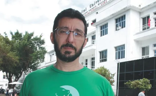 
          Imagem ilustrativa da imagem Médico explica os sinais do câncer de cabeça e pescoço
          