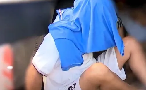 
          Imagem ilustrativa da imagem Mulher é agredida e mantida em cárcere privado por namorado em Vitória
          