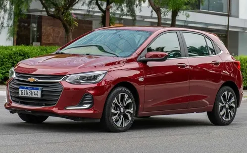 
          Imagem ilustrativa da imagem Novo programa do Governo quer reduzir imposto de carros populares
          