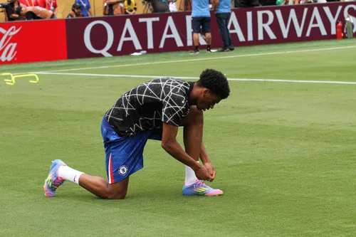 
          Imagem ilustrativa da imagem O mundo é azul: veja fotos da final da Copa do Mundo de Clubes
          