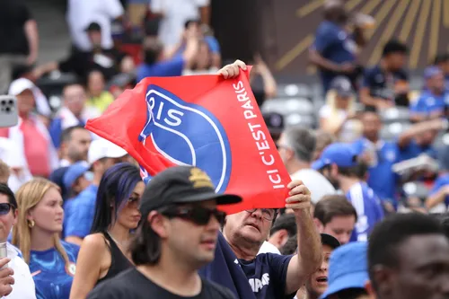 
          Imagem ilustrativa da imagem O mundo é azul: veja fotos da final da Copa do Mundo de Clubes
          