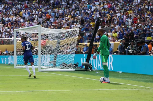 
          Imagem ilustrativa da imagem O mundo é azul: veja fotos da final da Copa do Mundo de Clubes
          