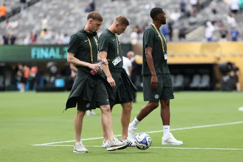 
          Imagem ilustrativa da imagem O mundo é azul: veja fotos da final da Copa do Mundo de Clubes
          