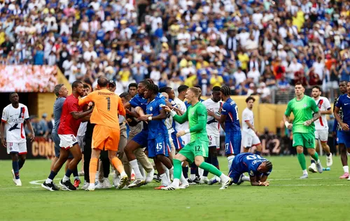 
          Imagem ilustrativa da imagem O mundo é azul: veja fotos da final da Copa do Mundo de Clubes
          