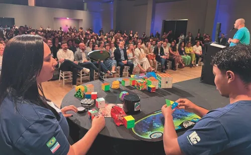 
          Imagem ilustrativa da imagem Olimpíadas e torneios de robótica: as competições estimuladas pelas escolas
          