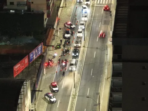 
          Imagem ilustrativa da imagem Operação conjunta coíbe evento clandestino de motociclistas em Vila Velha
          