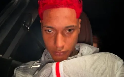 
          Imagem ilustrativa da imagem Oruam e amigos atacam policiais durante apreensão de adolescente no Rio
          