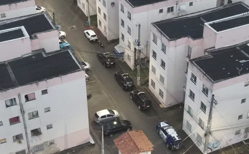 
          Imagem ilustrativa da imagem PF faz operação contra criminosos que agiam em conjunto residencial na Serra
          