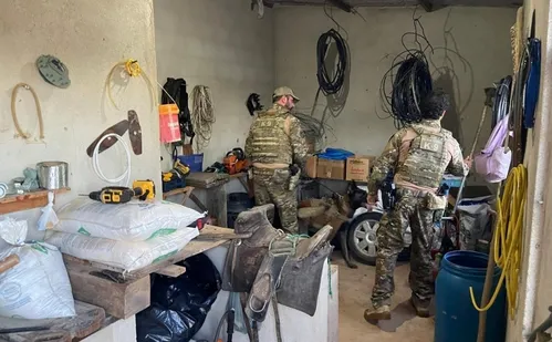 
          Imagem ilustrativa da imagem PF mira quadrilha que usava caminhões com carne para traficar cocaína para o ES
          