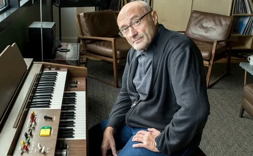 
          Imagem ilustrativa da imagem Phil Collins está internado, mas situação não é grave: entenda o que aconteceu
          