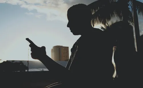 
          Imagem ilustrativa da imagem Por que mais jovens estão infelizes e o que fazer para mudar isso?
          