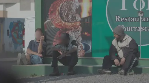 
          Imagem ilustrativa da imagem Prefeito de Santa Catarina se disfarça de morador de rua
          