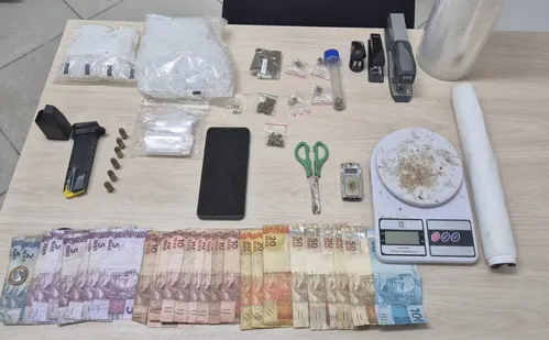 
          Imagem ilustrativa da imagem Presos suspeitos de invadir casa e matar adolescente enquanto dormia em Viana
          