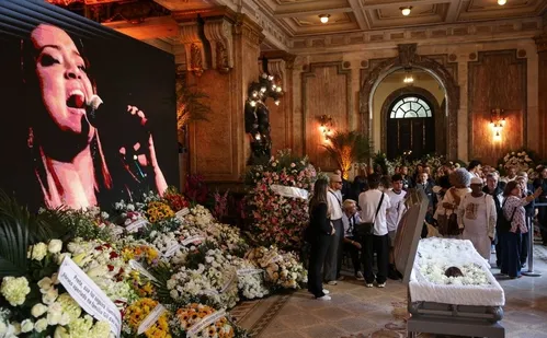 
          Imagem ilustrativa da imagem Preta Gil preparou playlist com 100 músicas para ser tocada em seu próprio velório
          