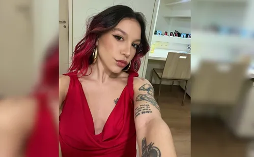 
          Imagem ilustrativa da imagem Priscilla Alcantara faz 20 anos de carreira e descarta retorno ao gospel
          