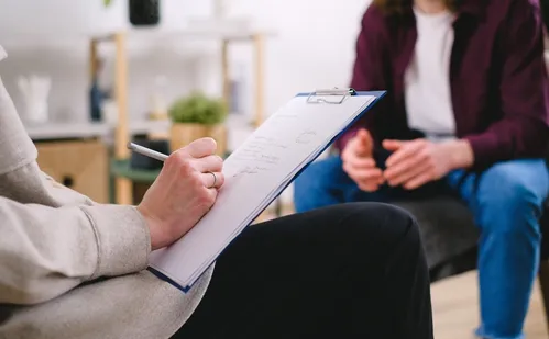 
          Imagem ilustrativa da imagem Queixas de homens e mulheres que os terapeutas mais ouvem
          