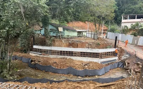 
          Imagem ilustrativa da imagem Rodovia do ES será interditada para obras nesta quarta-feira
          