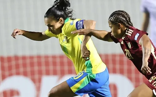 
          Imagem ilustrativa da imagem Seleção feminina de futebol oscila, mas vence Venezuela em estreia na Copa América
          