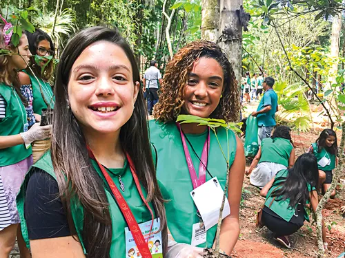 
          Imagem ilustrativa da imagem Seminário Unidos em Família reforça laços familiares e fé
          