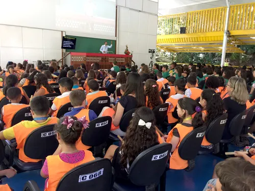 
          Imagem ilustrativa da imagem Seminário Unidos em Família reforça laços familiares e fé
          