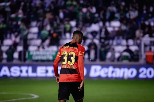 
          Imagem ilustrativa da imagem Sinceramente, não acredito mais no Sport neste ano; mas espero morder a língua
          