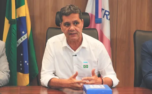 
          Imagem ilustrativa da imagem Tarifaço de Trump: Governo do ES se reúne com setores da economia
          