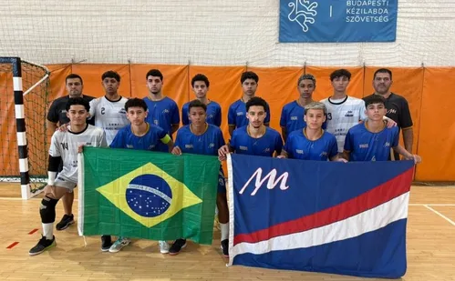 
          Imagem ilustrativa da imagem Futsal escolar do ES leva medalha de ouro na Hungria
          