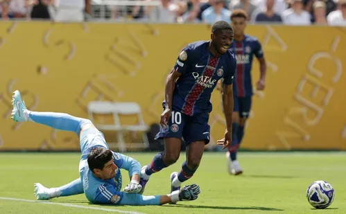 
          Imagem ilustrativa da imagem Veja os memes do atropelo do PSG sobre o Real Madrid no Mundial de Clubes
          