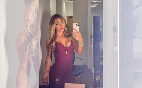 
          Imagem ilustrativa da imagem Virginia tira o nome de casada do seu perfil do Instagram
          