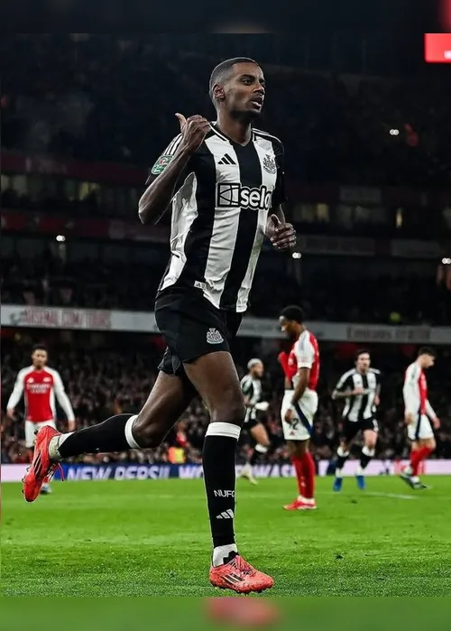 Imagem ilustrativa da imagem Quem é Alexander Isak, atacante sueco que pode custar R$ 893 milhões ao Liverpool