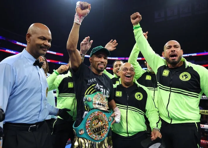 Imagem ilustrativa da imagem Boxe brasileiro celebra ‘sábado de ouro’, mas ‘queima’ atrações em um mesmo dia