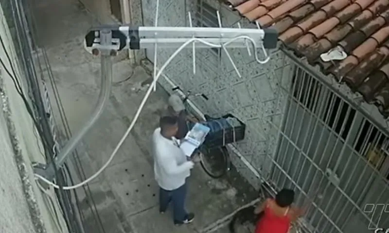 Imagem ilustrativa da imagem Golpista instala purificador e aplica fraude de R$ 4 mil em idosa no Recife