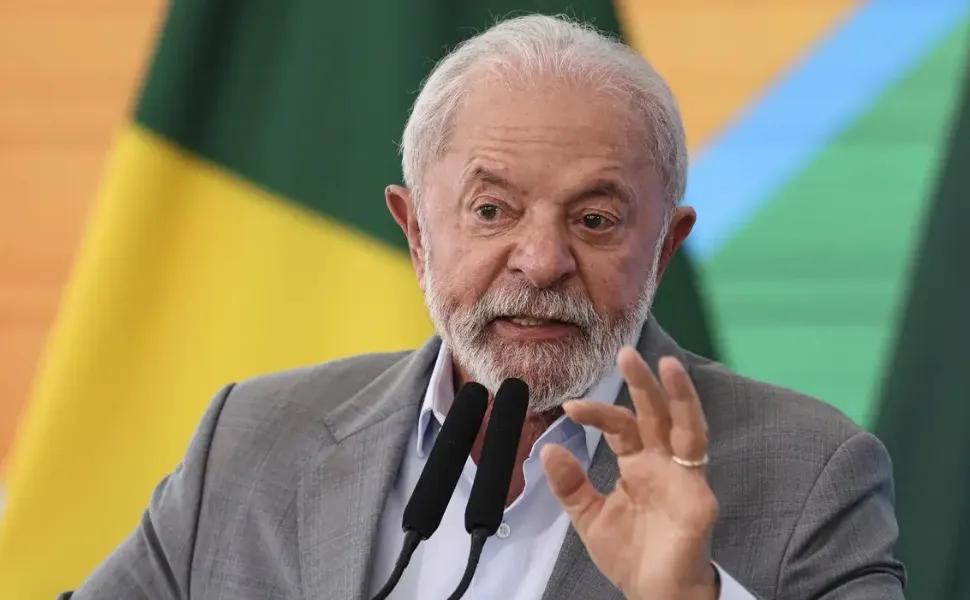 Imagem ilustrativa da imagem Lula descarta desafiar EUA, mas diz que Brasil não é republiqueta
