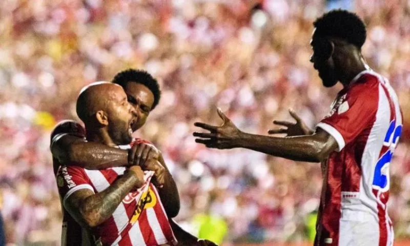 Imagem ilustrativa da imagem Náutico goleia o Retrô e engata oitavo jogo de invencibilidade na Série C