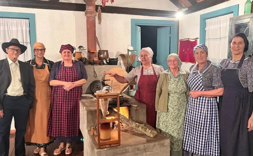 Nonnos que dão vida ao projeto na Casa Nostra: eles representam as tradições e heranças dos imigrantes italianos por meio da gastronomia e da música