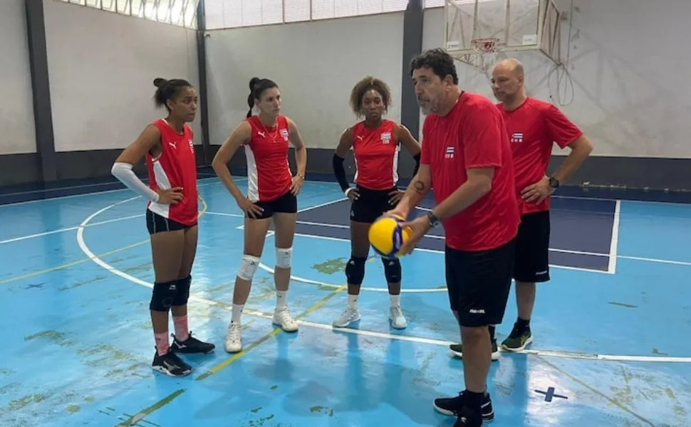Imagem ilustrativa da imagem Vôlei de Cuba aposta em técnico brasileiro para tentar voltar à Olimpíada