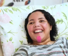 Imagem ilustrativa da imagem Pai de Amanda Wanessa, cantora gospel que está em estado vegetativo, sofre agressão