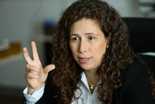 Imagem ilustrativa da imagem CNU 2025: Abstenção no Concurso Nacional Unificado cai para 42,8%, diz ministra Esther Dweck