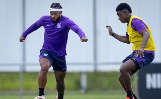 Imagem ilustrativa da imagem Corinthians: Memphis Depay e Félix Torres se desentendem em treino antes do dérbi