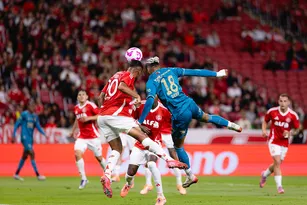 Imagem ilustrativa da imagem Fora de casa, Sport perde para o Inter e fica cada vez mais perto da Série B