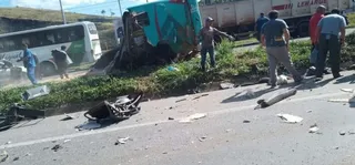Imagem ilustrativa da imagem Grave acidente entre dois ônibus deixa quatro mortos e 31 feridos em MG
