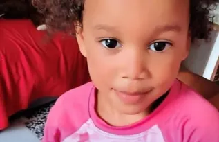 Imagem ilustrativa da imagem Luto e revolta em São Lourenço da Mata: corpo de Ester, 4 anos, é achado em cacimba